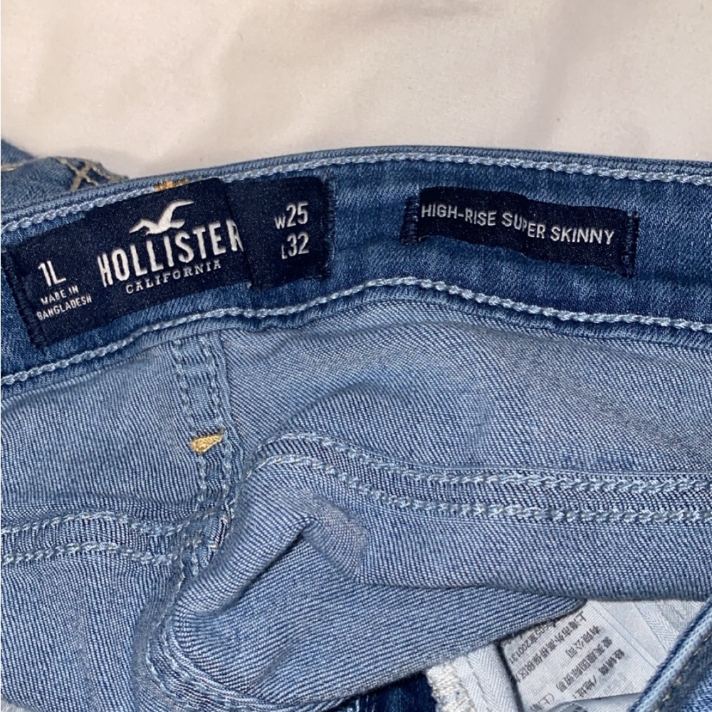 Hollister Women's Light Blue Skinny Jeans - Picture 6 of 6
